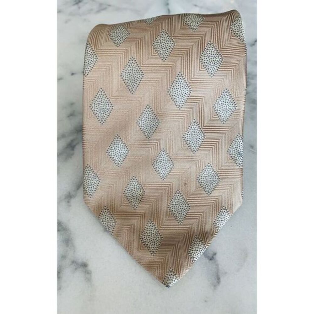 Tom James Royal Classic 100% Silk Brown Geometric Woven Tie Handmade In USA